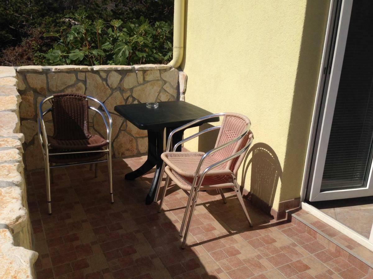 Miro Apartmani Ražanac Exterior foto