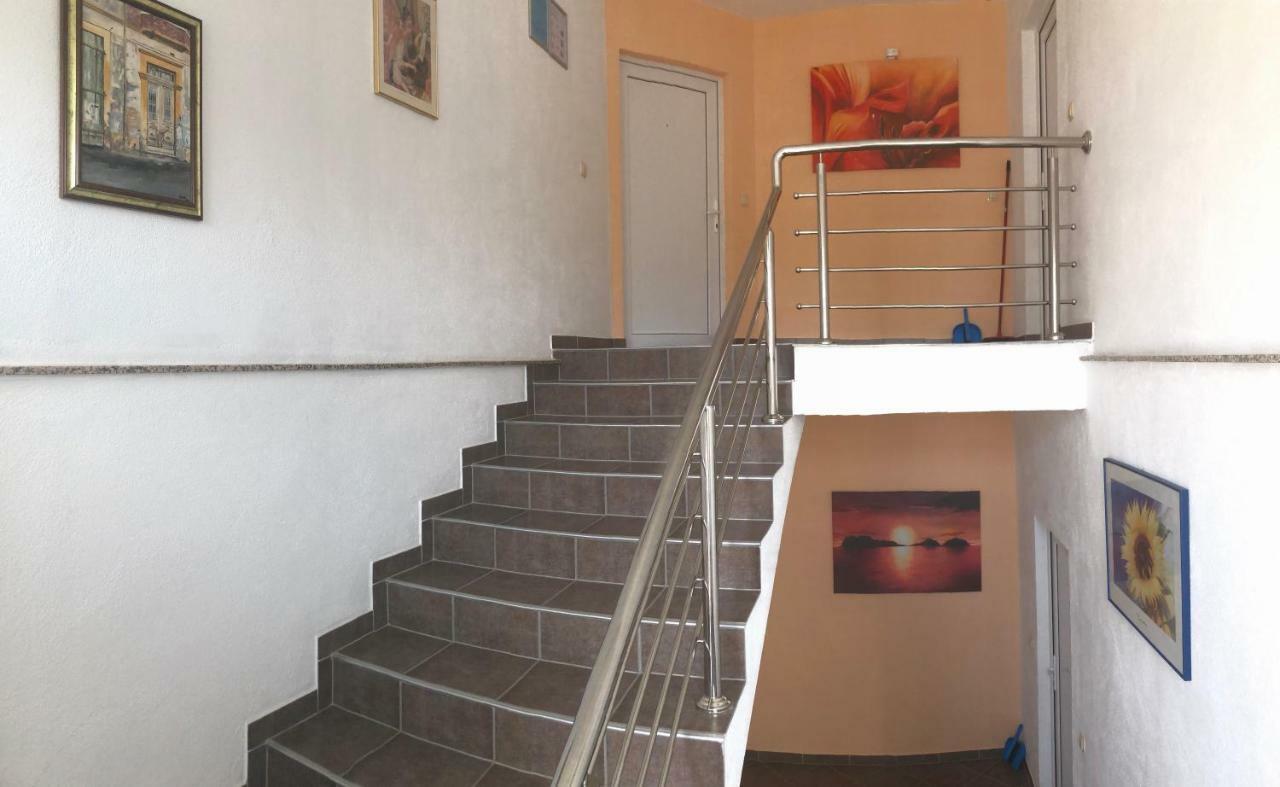 Miro Apartmani Ražanac Exterior foto